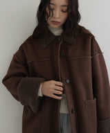 ムートンボアリバーシブルコート