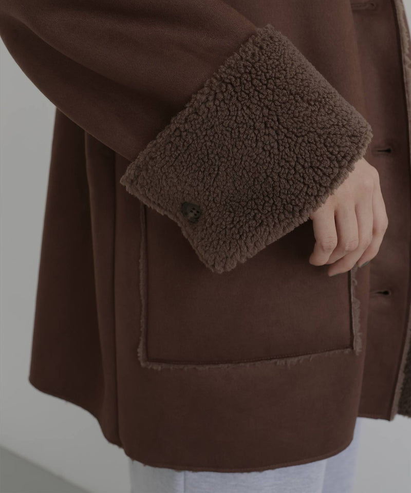ムートンボアリバーシブルコート