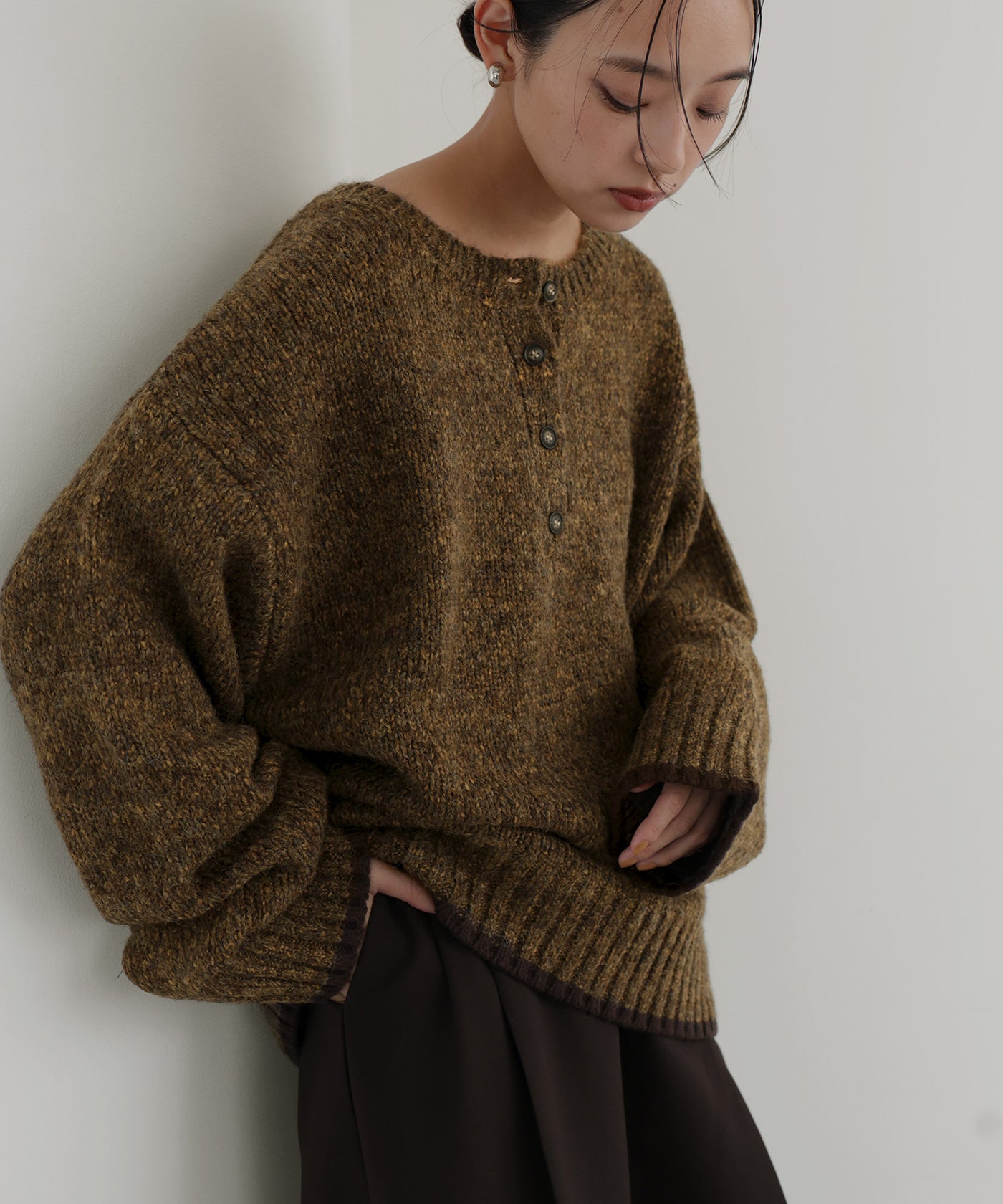 バイカラーヘンリーネックミックスニット – hellam