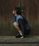 モックネックシェルボタンリブニット