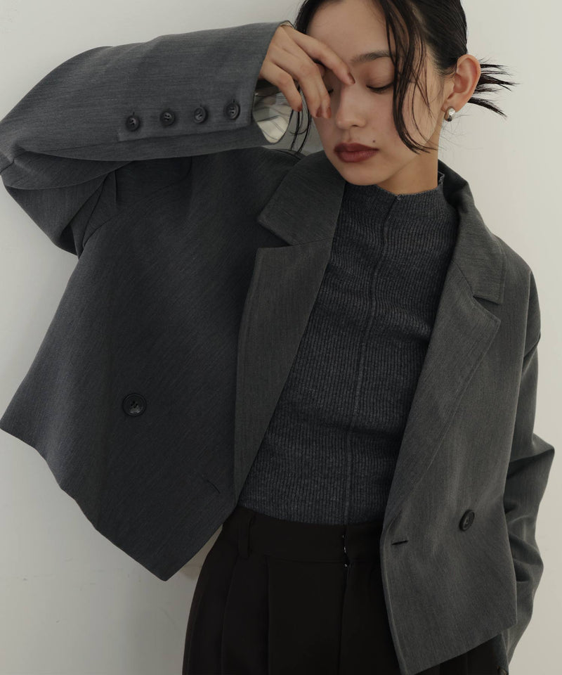 モックネックシェルボタンリブニット