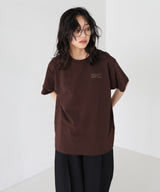 配色刺繍ロゴTシャツ