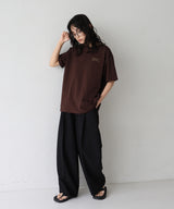 配色刺繍ロゴTシャツ
