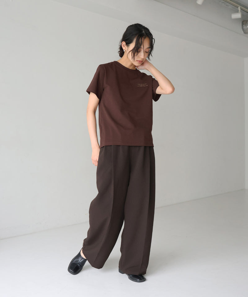 配色刺繍ロゴTシャツ