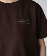 配色刺繍ロゴTシャツ