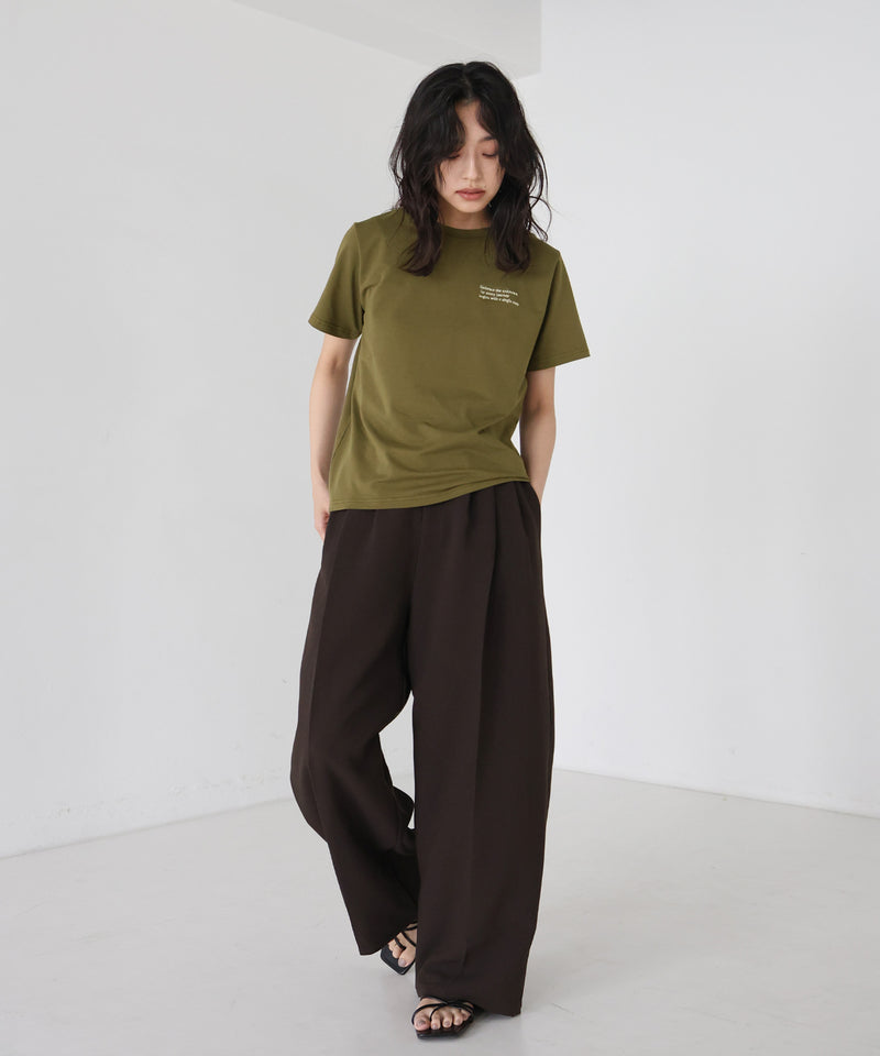 配色刺繍ロゴTシャツ