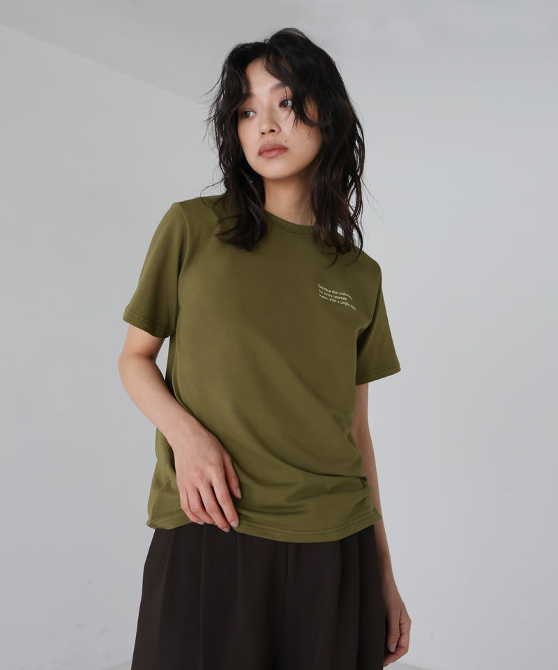 配色刺繍ロゴTシャツ