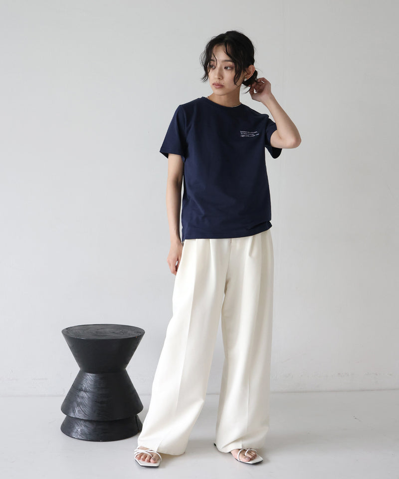 配色刺繍ロゴTシャツ