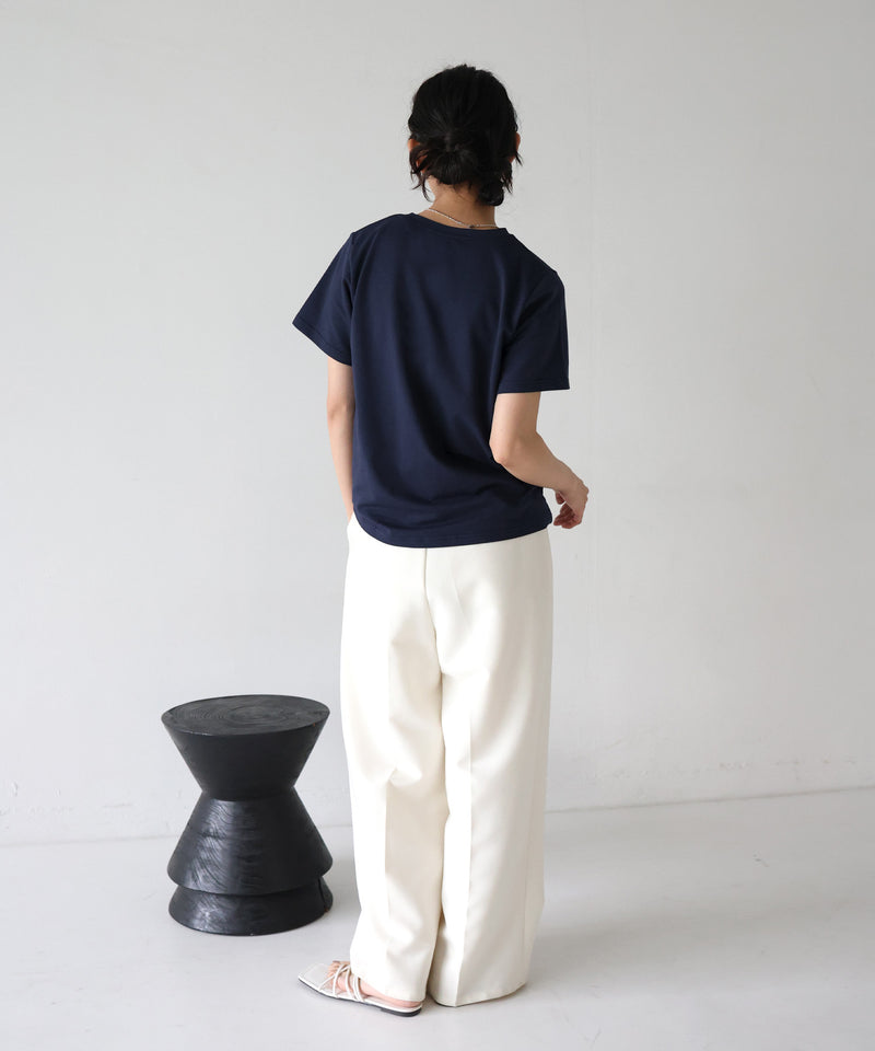 配色刺繍ロゴTシャツ