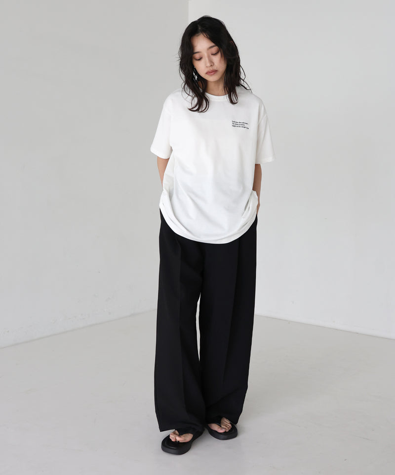 配色刺繍ロゴTシャツ
