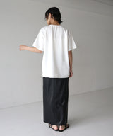 配色刺繍ロゴTシャツ