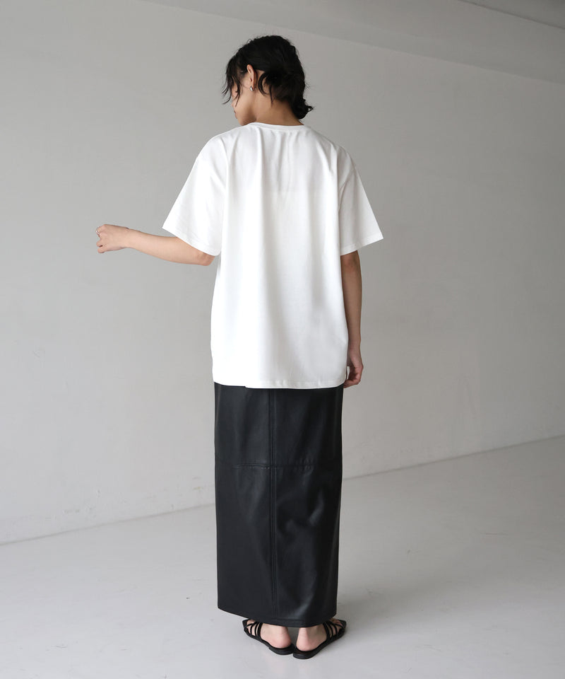配色刺繍ロゴTシャツ