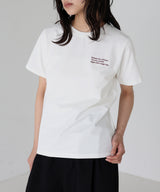 配色刺繍ロゴTシャツ