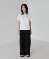 配色刺繍ロゴTシャツ