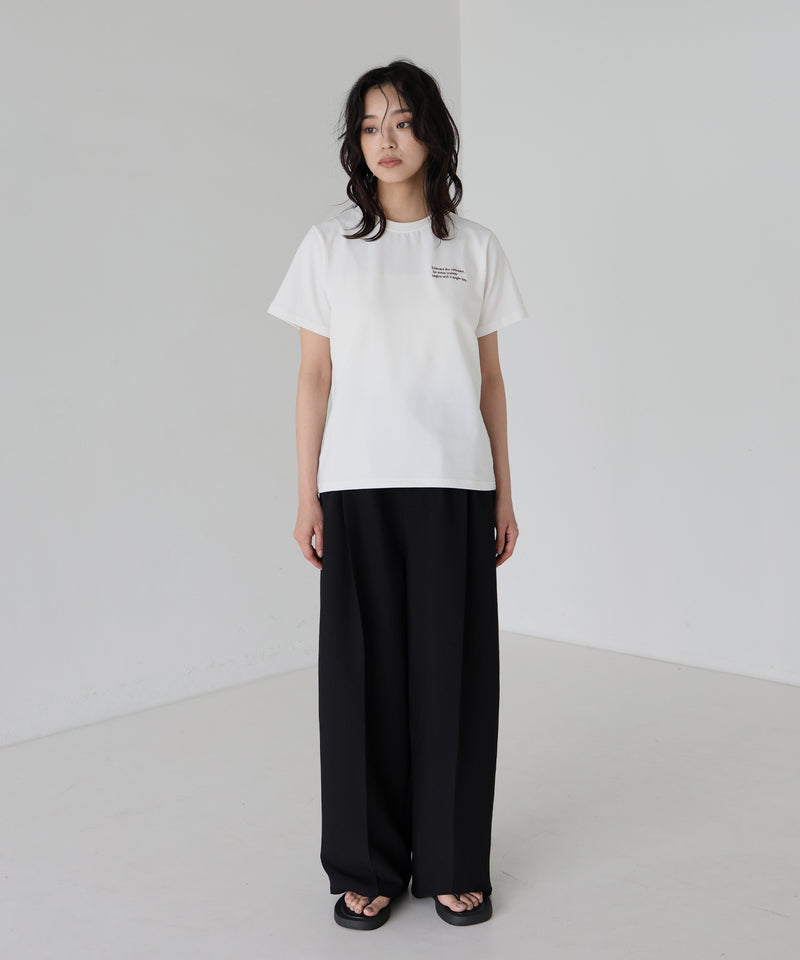 配色刺繍ロゴTシャツ