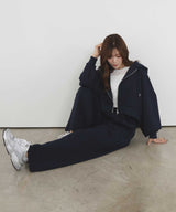 【11月上旬予約商品】【Ran×hellam】ダンボール ショート丈ジップパーカー