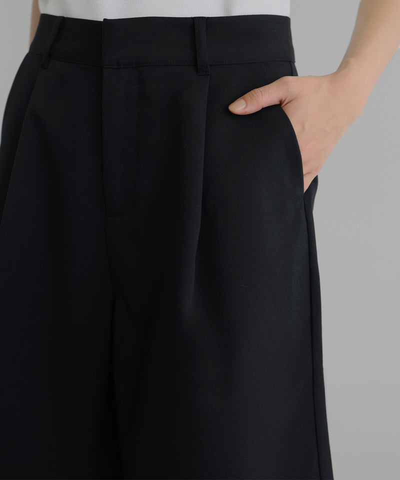 【11月上旬お届け】タックハーフパンツ