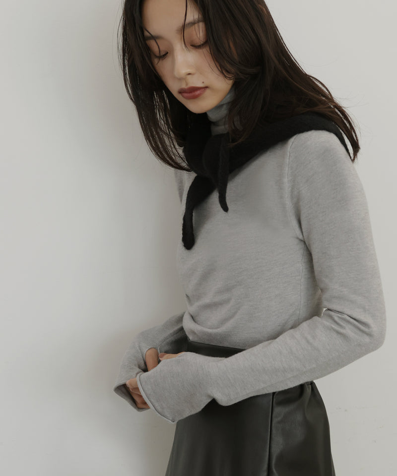 トライアングルニットスカーフ