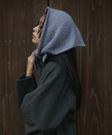 トライアングルニットスカーフ