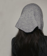 トライアングルニットスカーフ