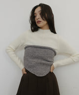 トライアングルニットスカーフ