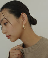 スクエアドロップピアス