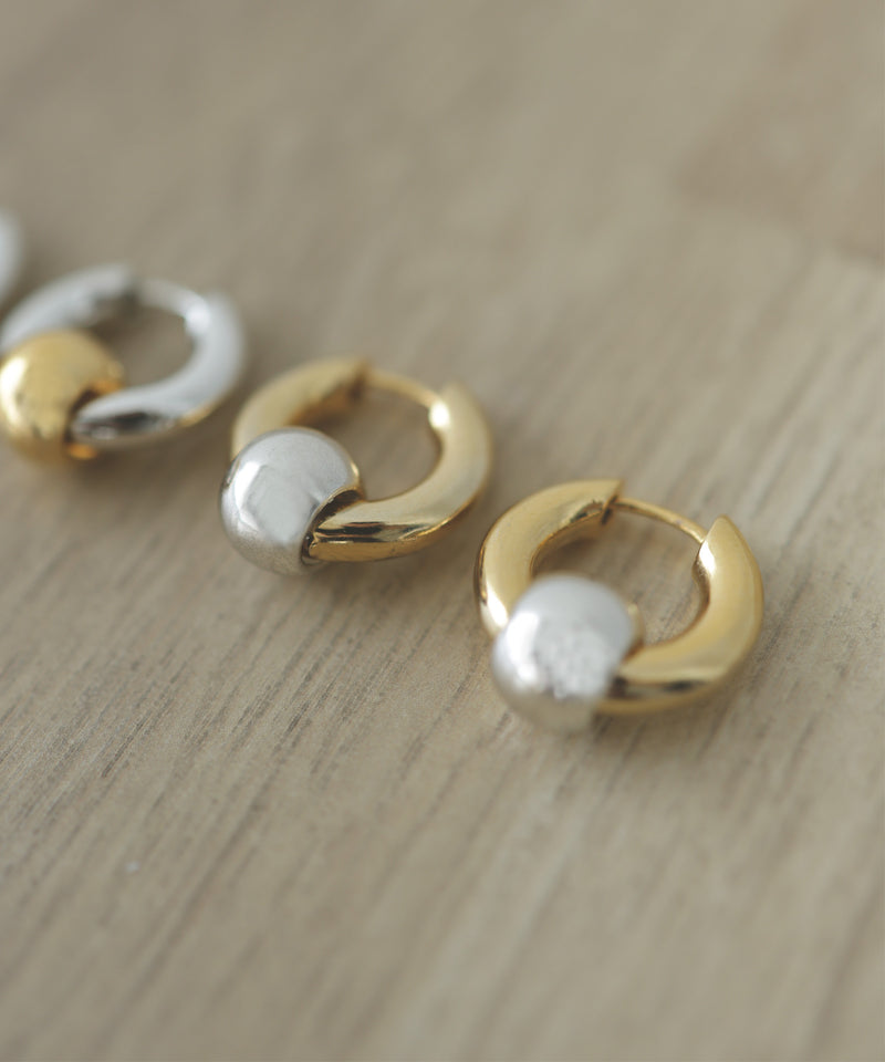 バイカラーボールフープピアス – hellam