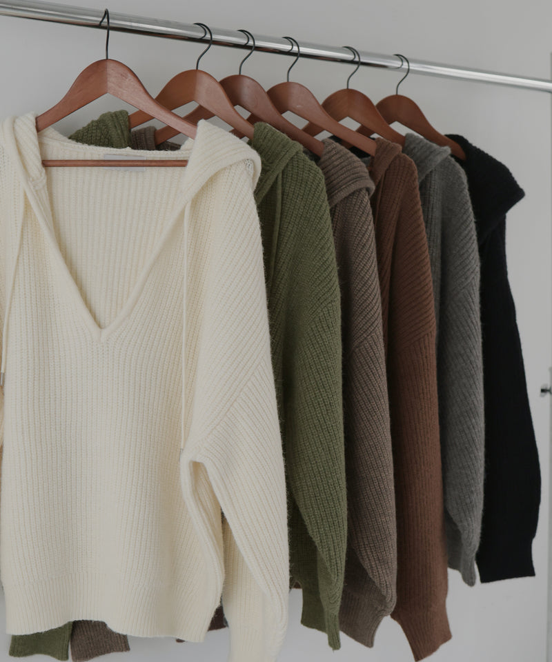 フード付きニットプルオーバー