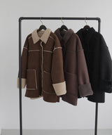 ムートンボアリバーシブルコート