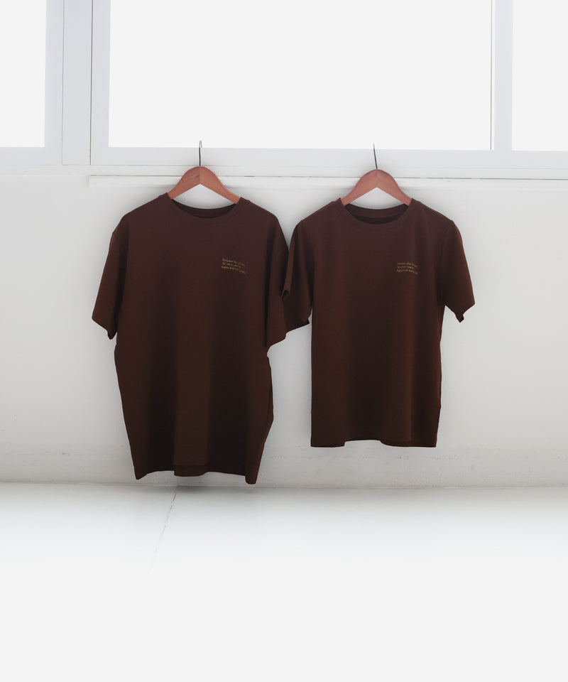 配色刺繍ロゴTシャツ