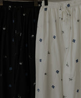 配色刺繍イージーパンツ